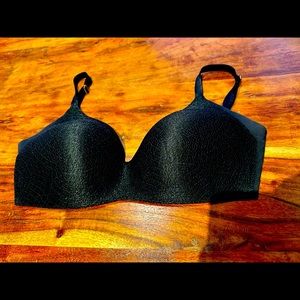 Knix wingwoman black lacey bra size 6